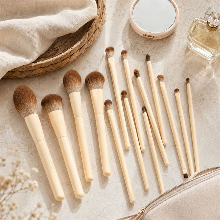 Technique PRO Vanilla Makeup Brush Set - 14 Pieces