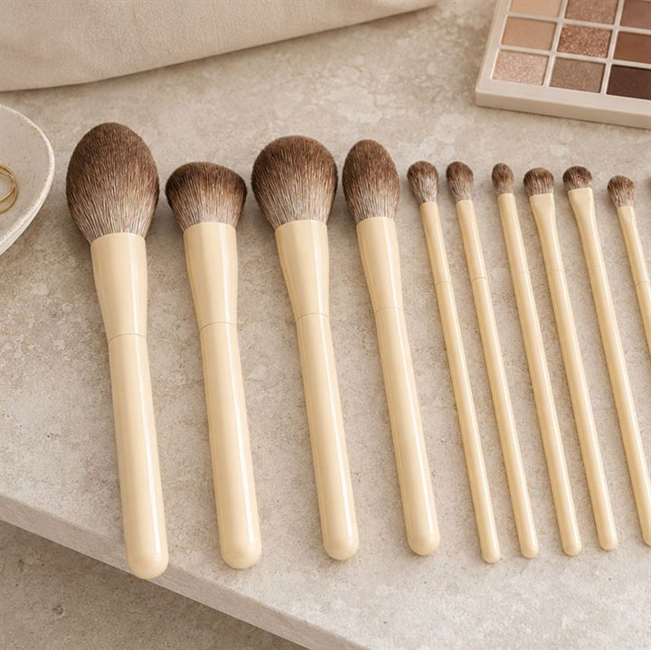 Technique PRO Vanilla Makeup Brush Set - 14 Pieces