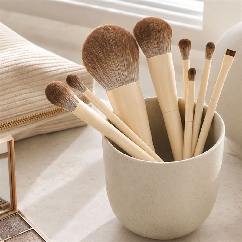 Technique PRO Vanilla Makeup Brush Set - 14 Pieces