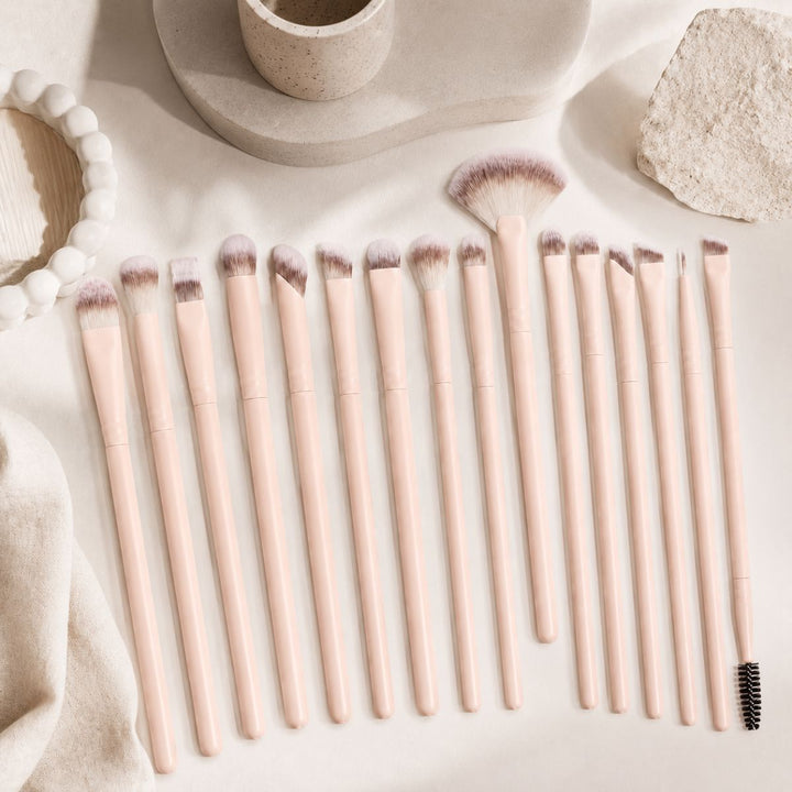 Technique PRO Keen Eyeshadow, Eyebrow & Detailing Makeup Brush Set (16 Pcs)