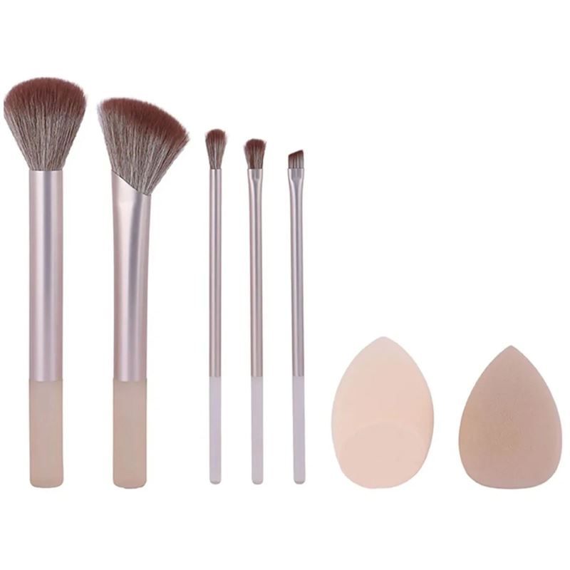 Technique PRO Essential Makeup Brush & Sponge Set (7611)