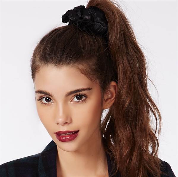 Scrunchie - Velour &amp; elastic - Black - Hair Accessories