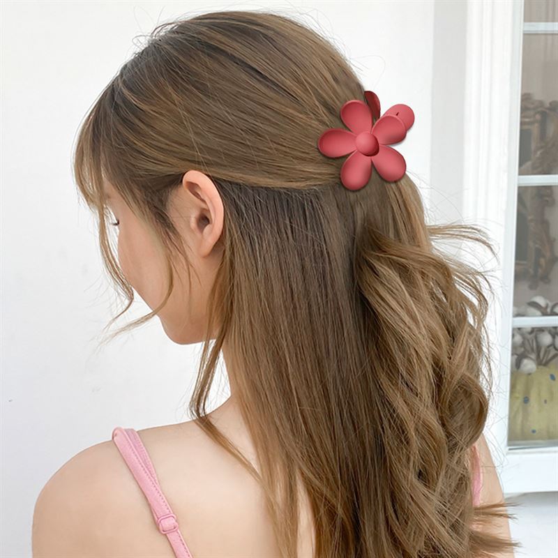SOHO Bloom Hair Claw - Cream - Hair Accessories