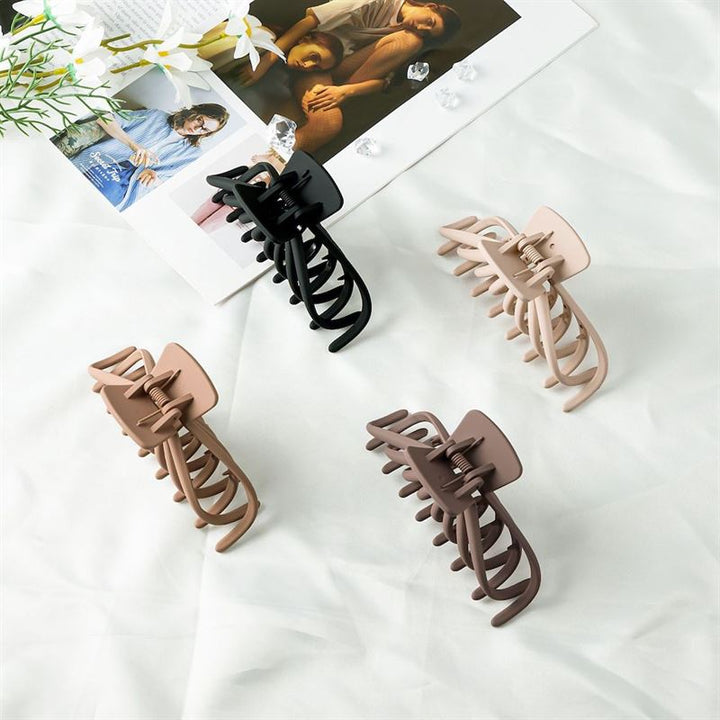 SOHO Elida Hair Claw - Sand - Hair Accessories