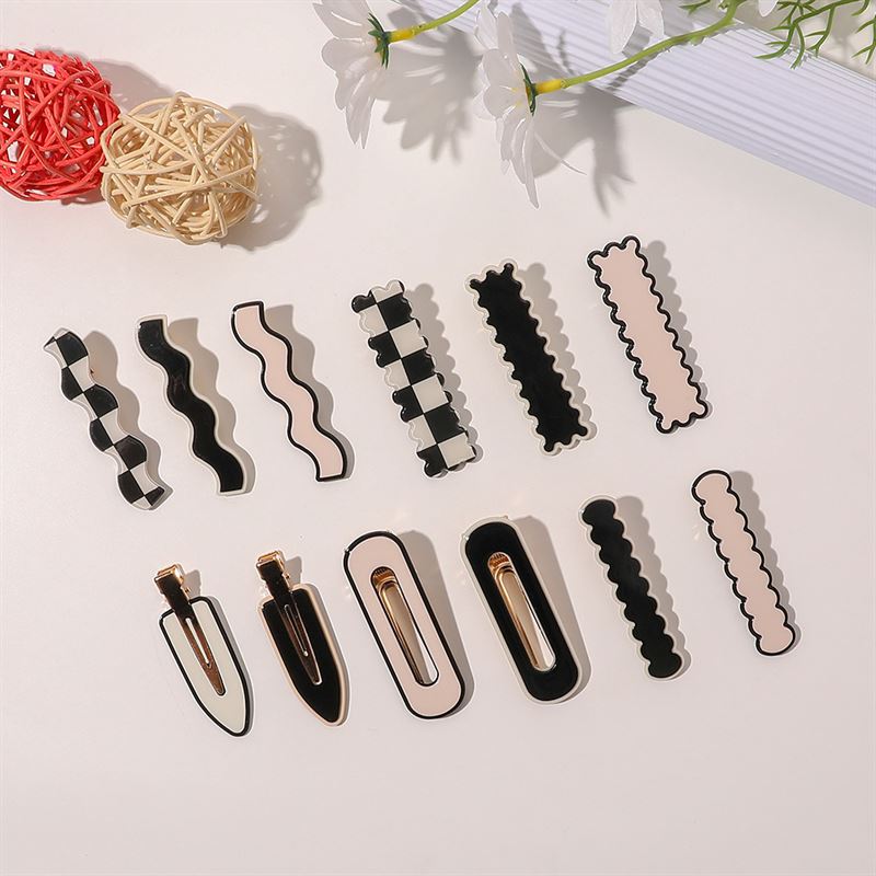 SOHO Ezra Hair Clip - Beige - | Fashiongirl