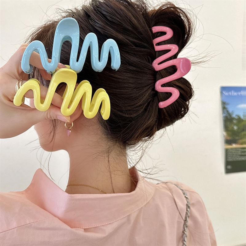 SOHO Malik Hair Claw - Black - Hair Accessories