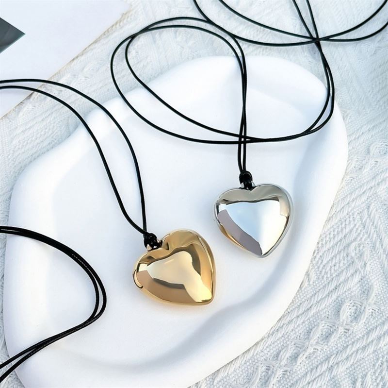 SOHO Reva Heart Choker Necklace - Silver - | Fashiongirl