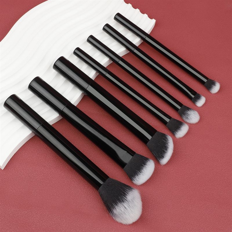 Technique PRO Chic Makeup Brush Set, 7 pcs - Black - 