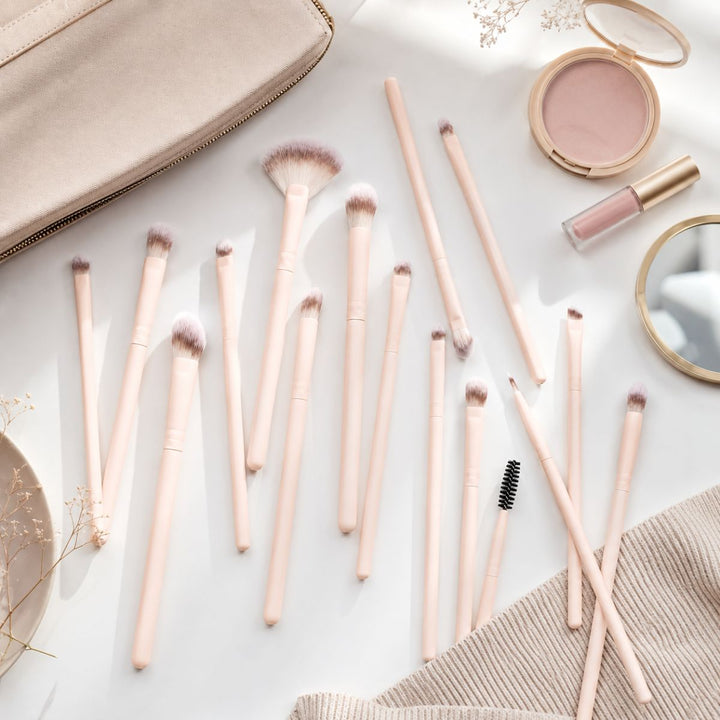 Technique PRO Keen Eyeshadow, Eyebrow & Detailing Makeup Brush Set (16 Pcs) - Brush sets - Technique PRO