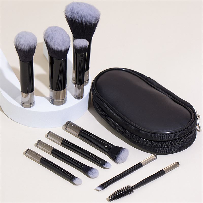 Technique PRO Petite Glow Brush Travel Set - Black - | Fashiongirl